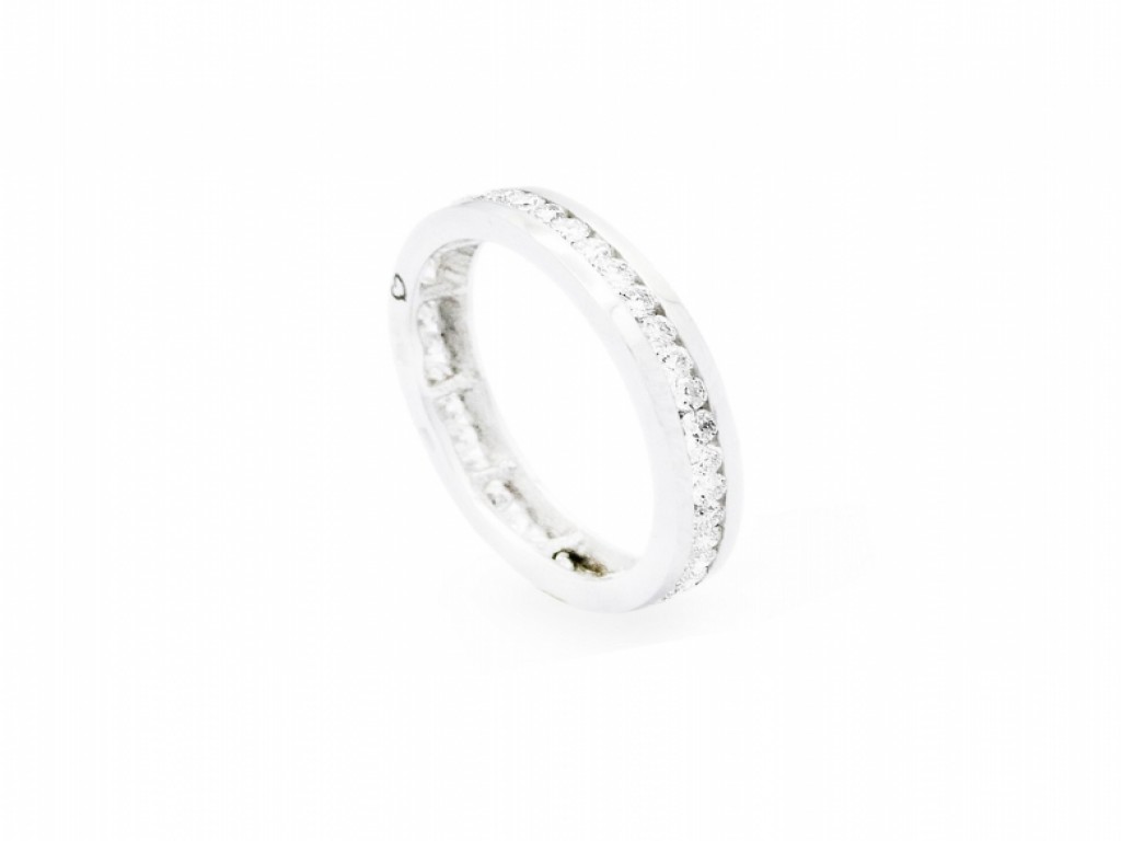 Aliança de Casamento Ouro Branco com Diamantes ALR001335B