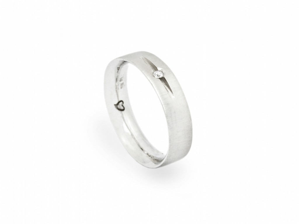 Aliança de Casamento Ouro Branco com Diamantes ALR003571B