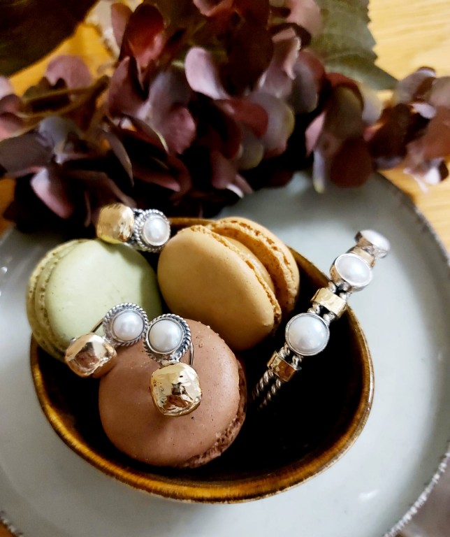 Conjunto Pulseira, Brincos e Anel em prata 925 dourada com perolasouro  Runs 17