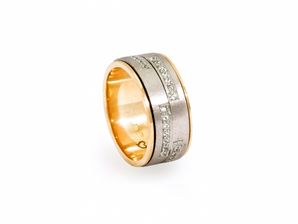 Aliança de Casamento Ouro Amarelo e Branco com Diamantes ALR004090
