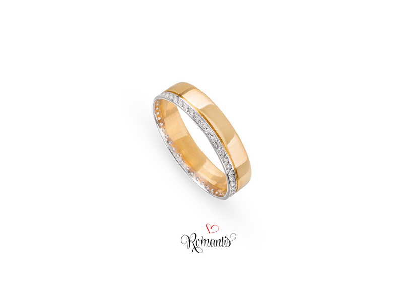 Aliança ouro bicolor  zircónias brancas.