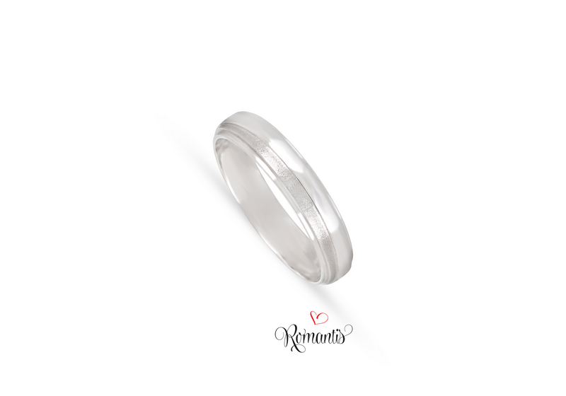 Aliança ouro branco sem pedras.