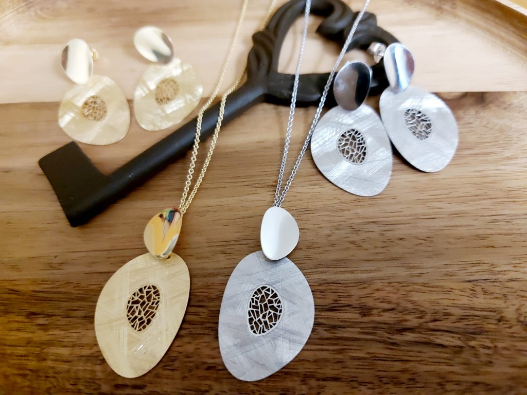 Conjunto Fio e brincos em prata925 e prata dourada 925 redondos