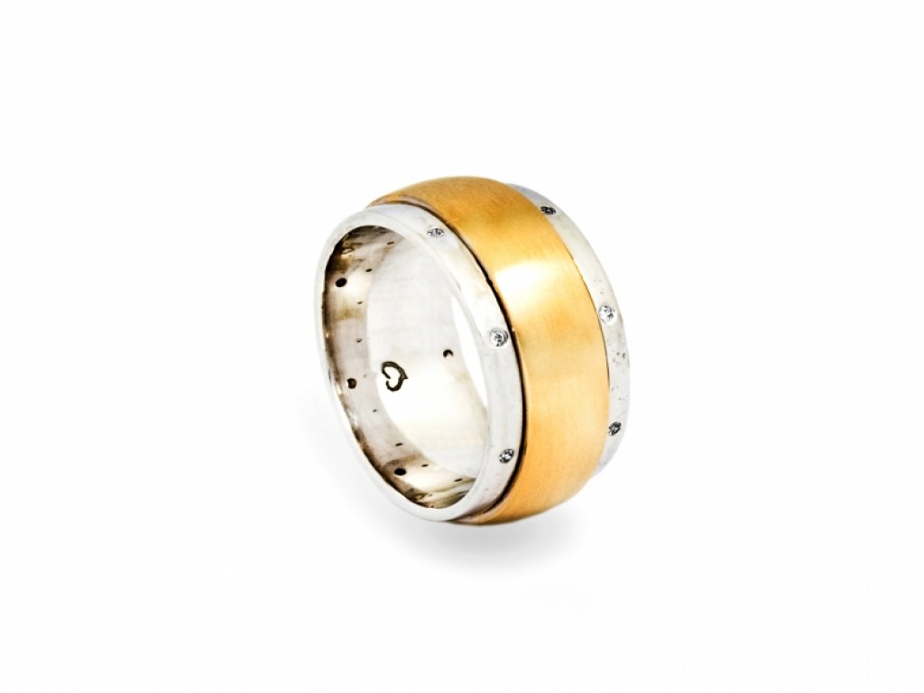 Aliança de Casamento Ouro Amarelo e Branco com Diamantes ALR004085A